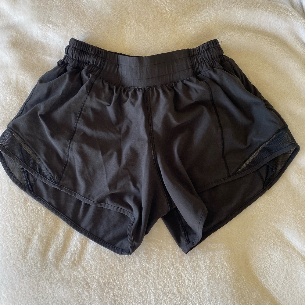 Lululemon Hotty Hot Short Black Size 4